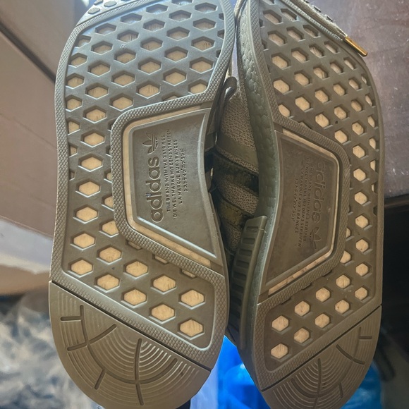 Addias - Picture 2 of 4